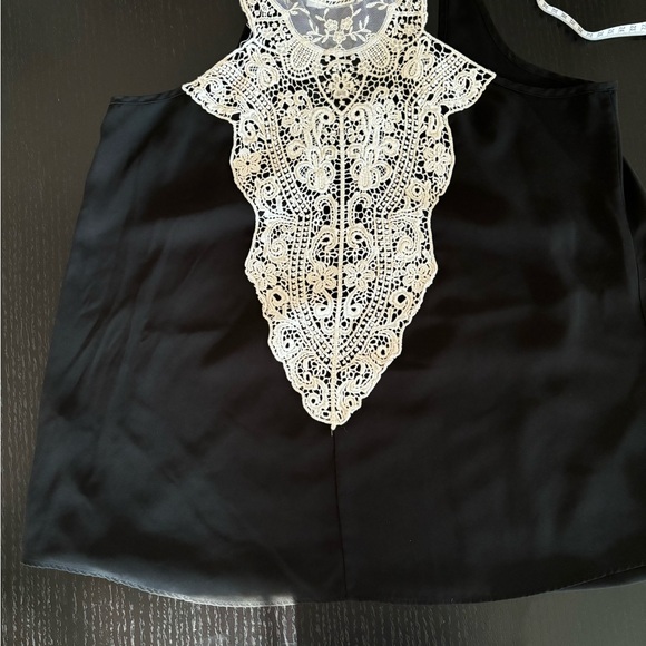 Summer top - Picture 2 of 2